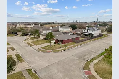 140 Mustang Stampede Drive, La Marque, TX 77568 - Photo 5