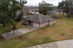 62 Nelson Ct, Jones Creek, TX 77541 - Photo 1