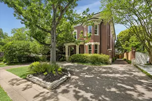 2368 Timber Ln, Houston, TX 77027 - Photo 9