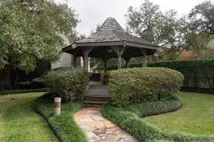 8800 Woodway Dr, Houston, TX 77063 - Photo 47