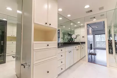 8800 Woodway Drive #10, Houston, TX 77063 - Photo 25