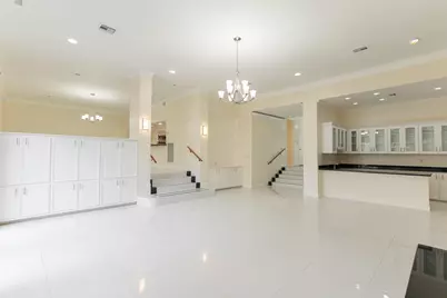 8800 Woodway Drive #10, Houston, TX 77063 - Photo 9
