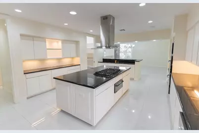 8800 Woodway Drive #10, Houston, TX 77063 - Photo 13
