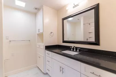 8800 Woodway Drive #10, Houston, TX 77063 - Photo 31