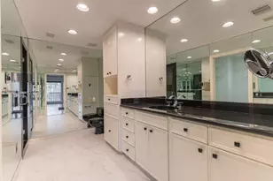 8800 Woodway Dr, Houston, TX 77063 - Photo 23
