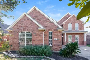 17427 Stamford Oaks Dr, Tomball, TX 77377 - Photo 1