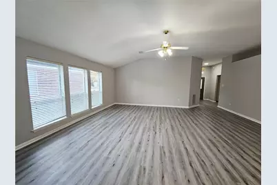 9026 Eaglecove Drive, Houston, TX 77064 - Photo 11