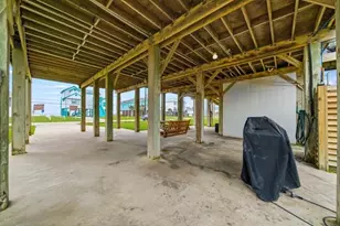 17620 Glei, Galveston, TX 77554 - Photo 21