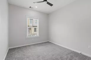 5034 Mallow St, Houston, TX 77033 - Photo 11