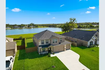 359 Twin Lakes Boulevard, West Columbia, TX 77486 - Photo 1