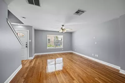 5951 South Loop E #50, Houston, TX 77033 - Photo 3