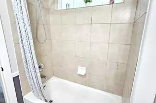 6114 Torreon St, Houston, TX 77026 - Photo 19