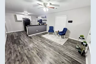 6114 Torreon Street, Houston, TX 77026 - Photo 5