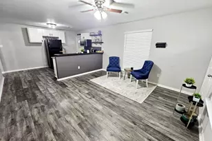 6114 Torreon St, Houston, TX 77026 - Photo 5