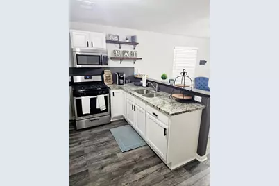 6114 Torreon Street, Houston, TX 77026 - Photo 9