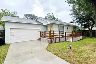 6114 Torreon St, Houston, TX 77026 - Photo 3
