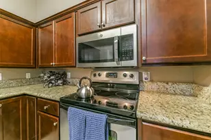 2255 Braeswood Park Dr, Houston, TX 77030 - Photo 15