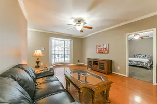 2255 Braeswood Park Dr, Houston, TX 77030 - Photo 5