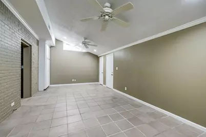 1422 Walnut Bend Lane #1/14, Houston, TX 77042 - Photo 5