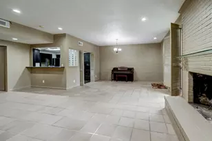 1422 Walnut Bend Ln, Houston, TX 77042 - Photo 3