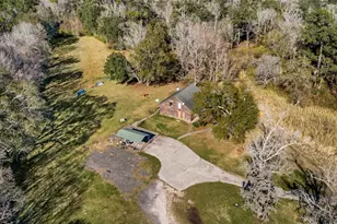 33349 Interstate 10, Anahuac, TX 77514 - Photo 21