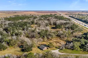 33349 Interstate 10, Anahuac, TX 77514 - Photo 25