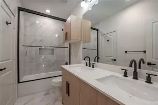 7930 Corinth St, Houston, TX 77051 - Photo 11