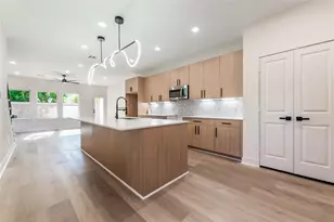 7930 Corinth St, Houston, TX 77051 - Photo 5