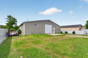 2213 Ellis Dr, Rosharon, TX 77583 - Photo 33