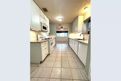 1754 Jo Ann Lane, Sugar Land, TX 77498 - Photo 7