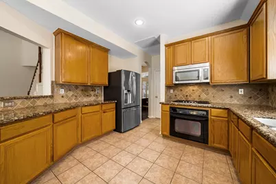 78 E Hobbit Glen Drive, Conroe, TX 77384 - Photo 3
