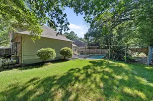 78 E Hobbit Glen Dr, Conroe, TX 77384 - Photo 13