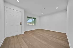 5703 Oakham St, Houston, TX 77085 - Photo 5
