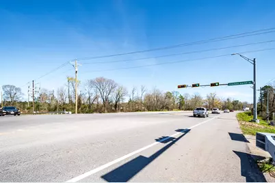 17645 Fm 2090 Road, Conroe, TX 77306 - Photo 9