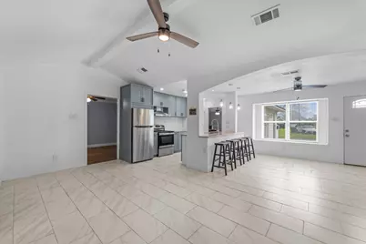 7506 Nightingale Circle, Texas City, TX 77591 - Photo 9