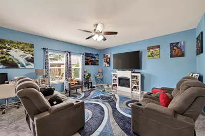 2085 Saras Way, Brookshire, TX 77423 - Photo 5
