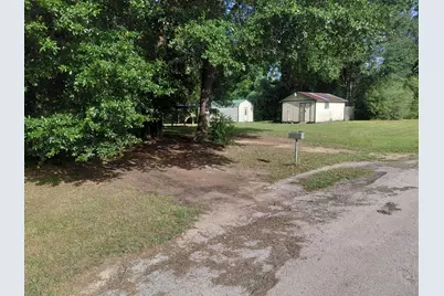 115 Rolling Wood, Livingston, TX 77351 - Photo 3