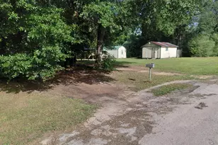 115 Rolling Wood, Livingston, TX 77351 - Photo 3