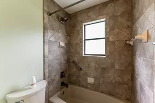 104 Oakview Cir, Huntsville, TX 77340 - Photo 25