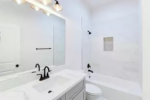 5310 Denmark St, Houston, TX 77028 - Photo 17