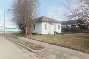 223 W Gulf St, Baytown, TX 77520 - Photo 7