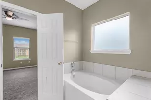 21131 Molasses Meadow Ln, Tomball, TX 77375 - Photo 19