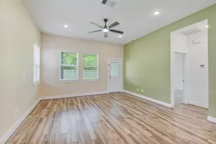 21627 Alberta Frst Cir, Magnolia, TX 77355 - Photo 5