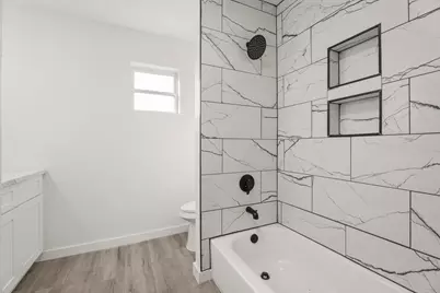 125 18th Avenue N, Texas City, TX 77590 - Photo 7