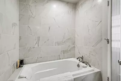 204 Travis Street #4E, Houston, TX 77002 - Photo 21