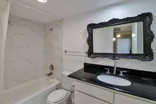 5929 Queensloch Dr, Houston, TX 77096 - Photo 13