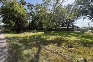 2015 Toledo St, Beaumont, TX 77703 - Photo 1