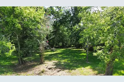 2015 Toledo Street, Beaumont, TX 77703 - Photo 3
