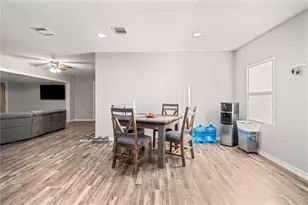 157 Lakeview Dr S, Livingston, TX 77351 - Photo 9