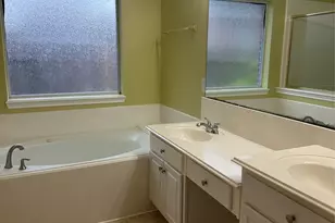 11402 Softbreeze Ct, Pearland, TX 77584 - Photo 11